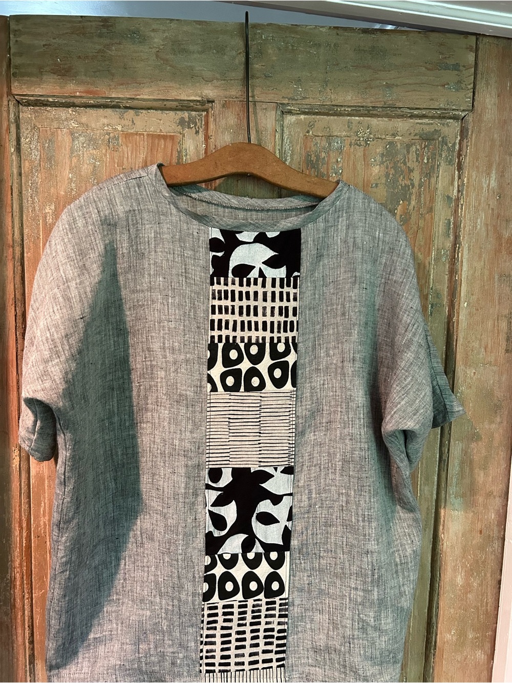 Women’s Grey Linen Tunic with Black & White Applique Panel